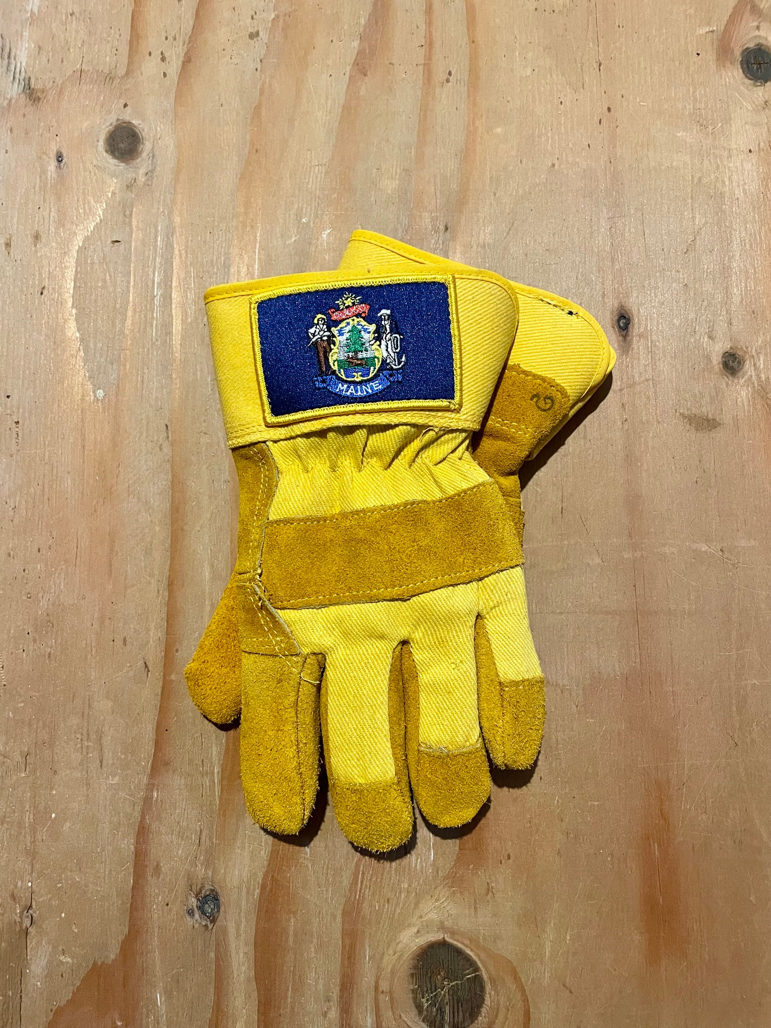 MAINE GLOVES