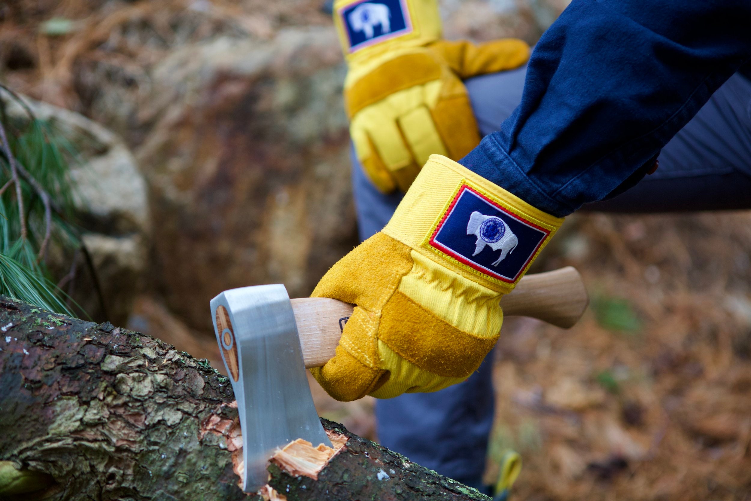 WYOMING GLOVES